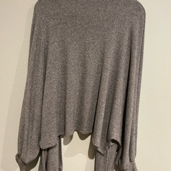 Coco + Carmen gray open front cardigan poncho S/M - Picture 5 of 6